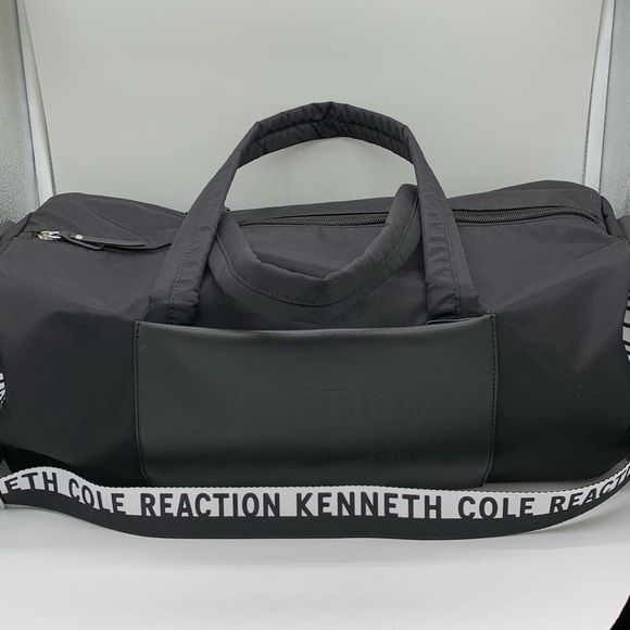 Kenneth Cole Reaction Other - Black Kenneth Cole Duffel Bag